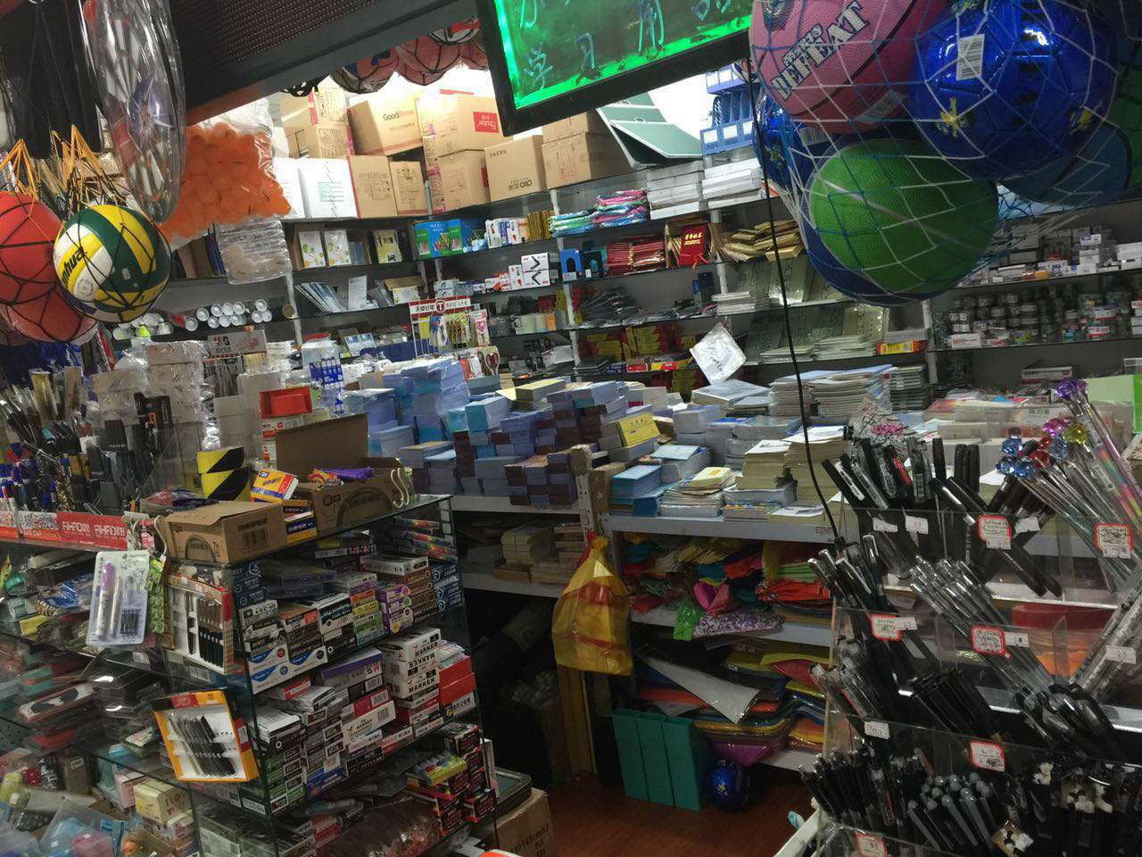 转让工商城好位置小百货店铺