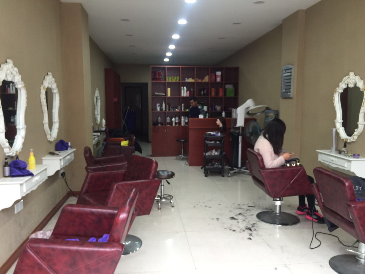 (转让) 生意稳定位置好美发店